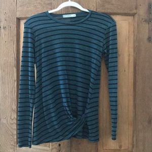 Stateside XS long sleeve gathered front t shirt